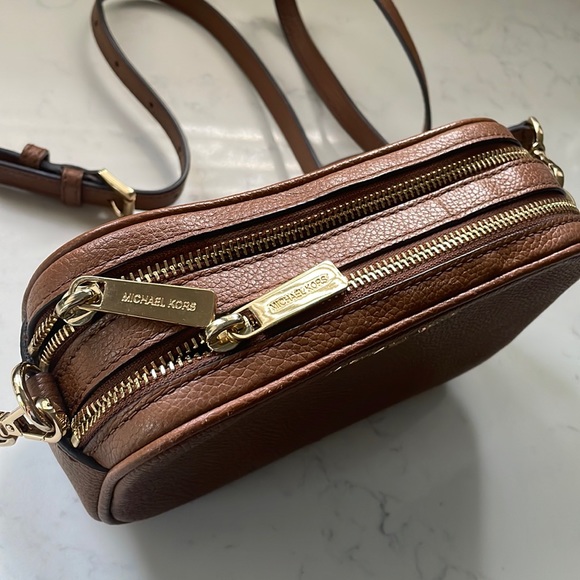 Michael Kors double zipper Jet set pebbled leather Crossbody bag nwot - Picture 7 of 17